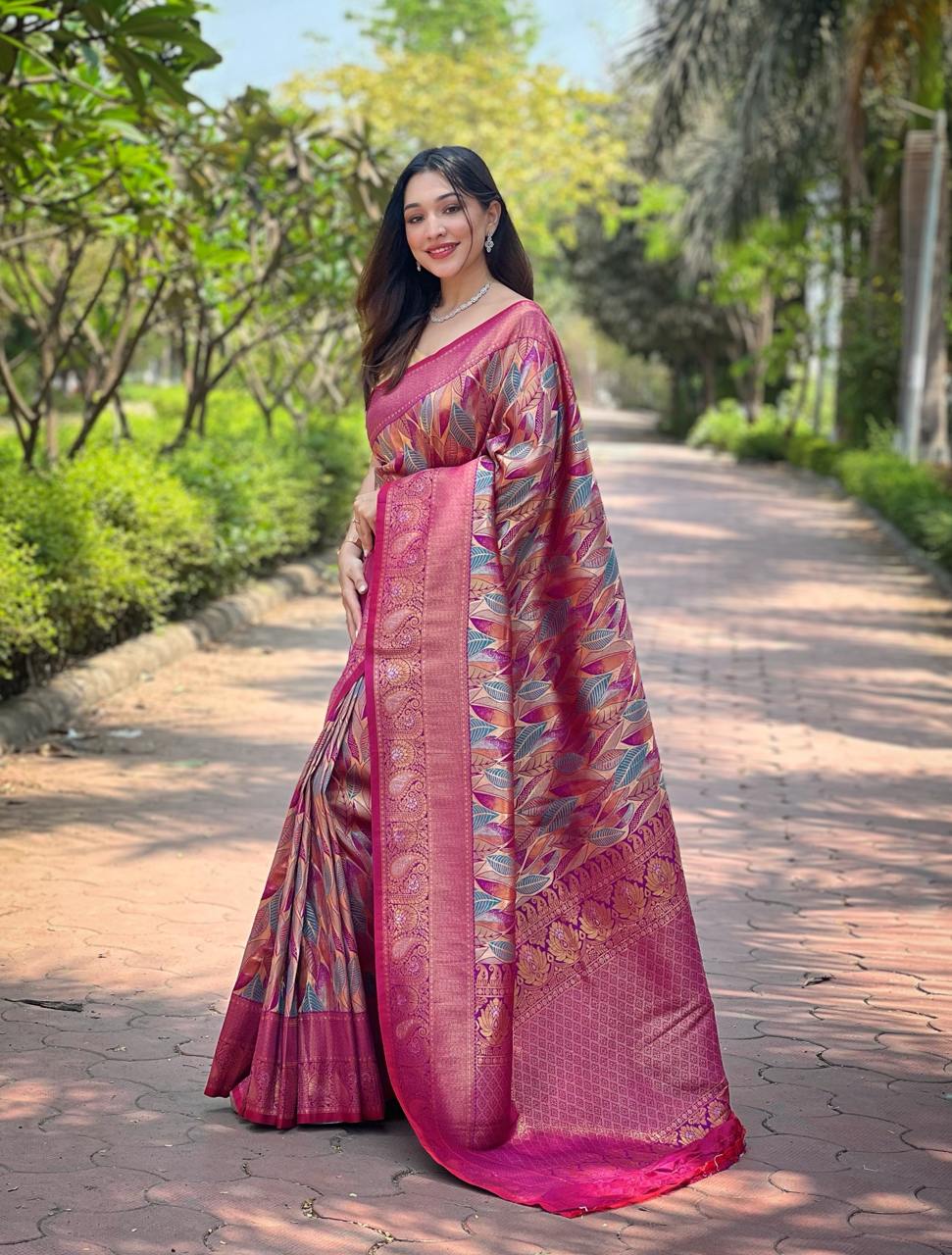 Women's Luxurious Pista Green & Pink Art Silk Saree with Intricate Leaf Weave & Broad Zari Border β Ideal for Festive & Wedding Occasions - Image 12